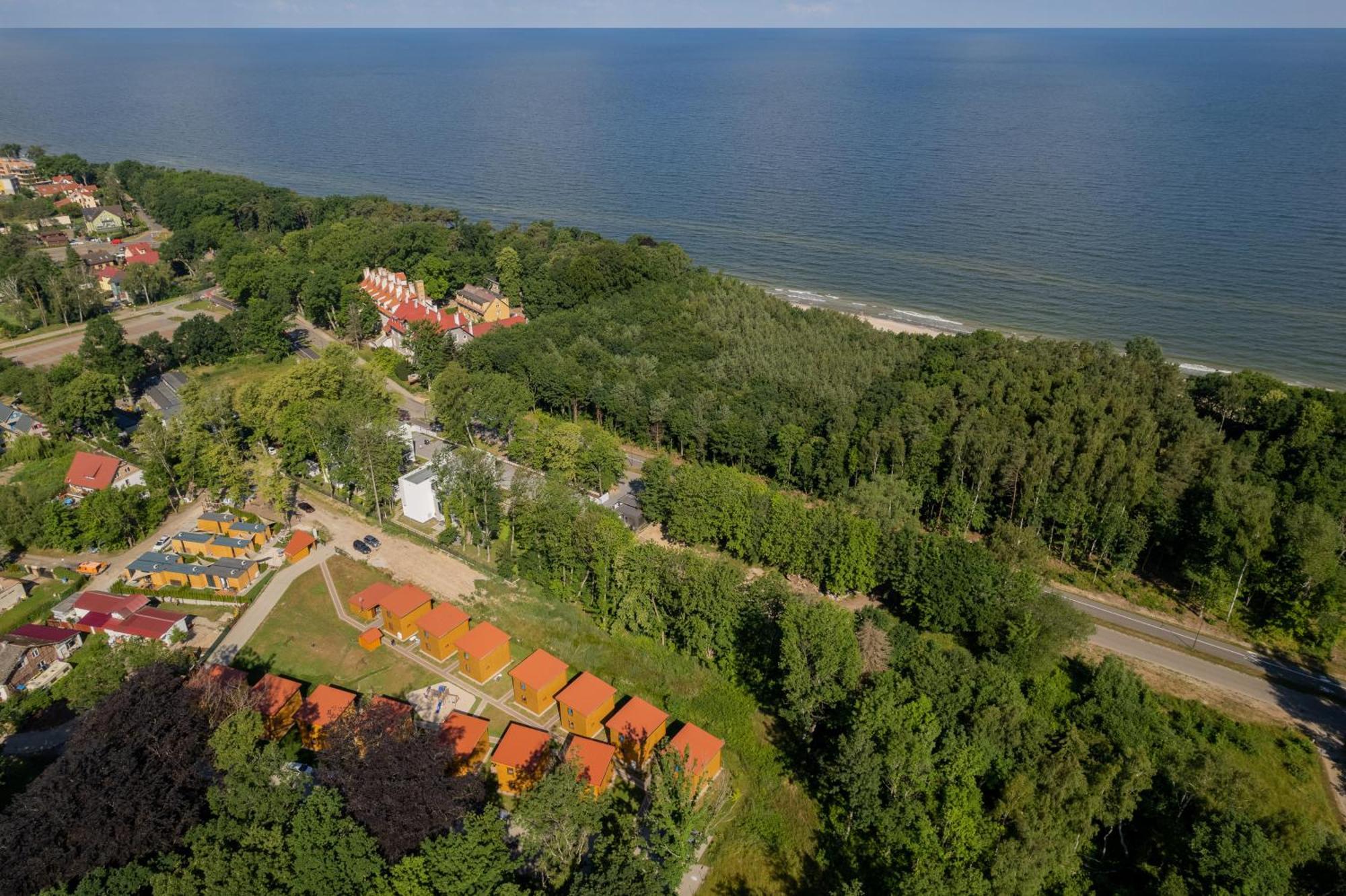 Domki Przy Plazy Owocowy Ogrod Rewal Exterior foto